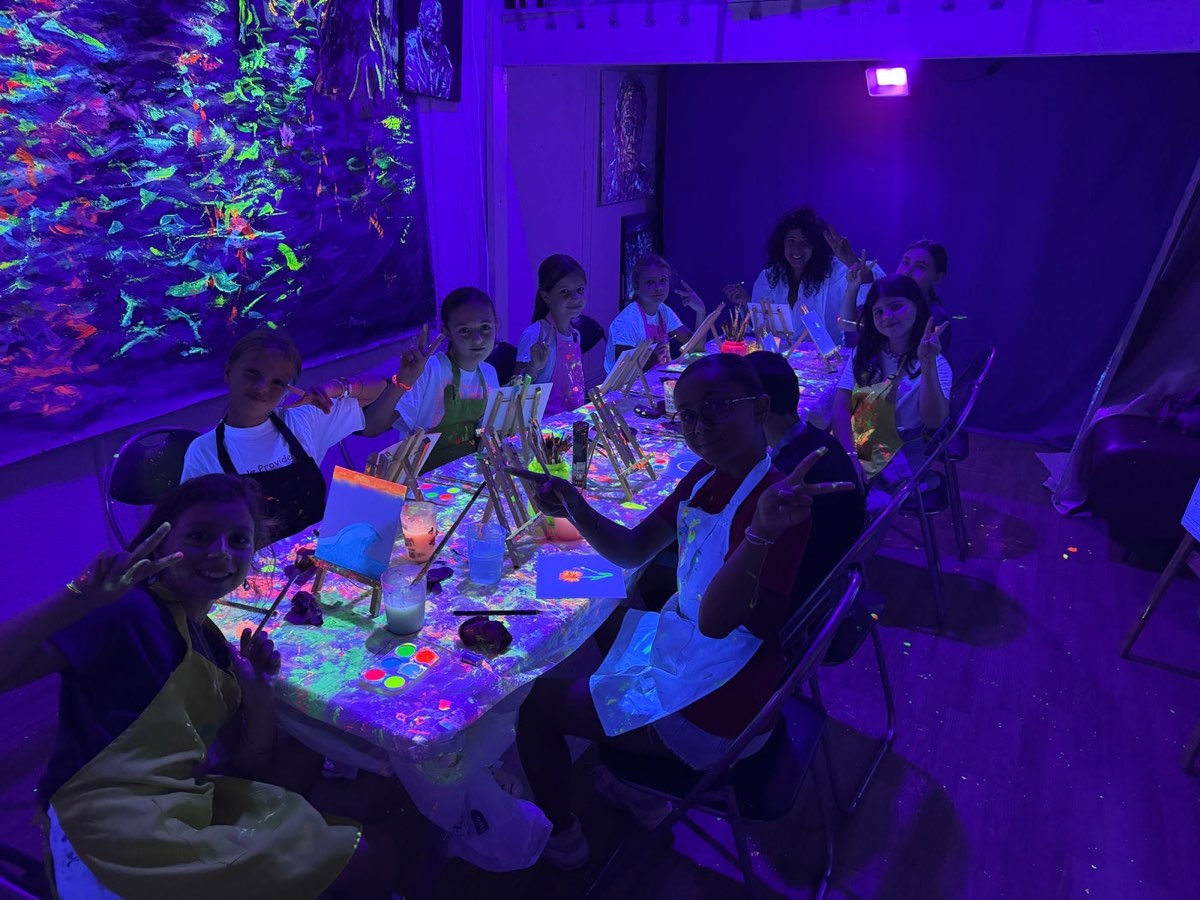 Anniversaire enfant fluo à l'Atelier Mory, Lyon — photo 3